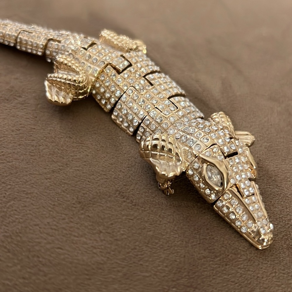 Banana Republic crocodile brooch